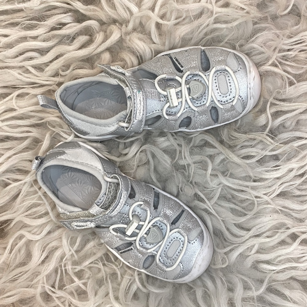Keen girls sandals size 10 silver